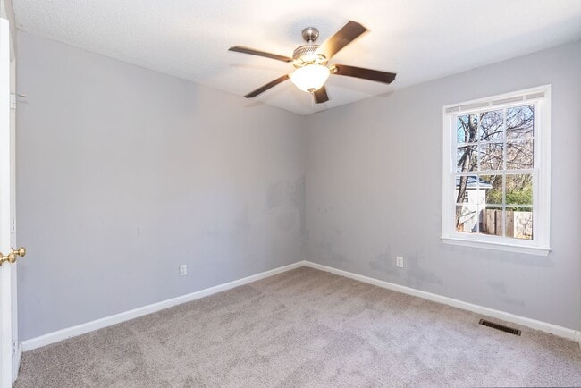 Building Photo - Great Corner Lot Home in Downtown Clayton