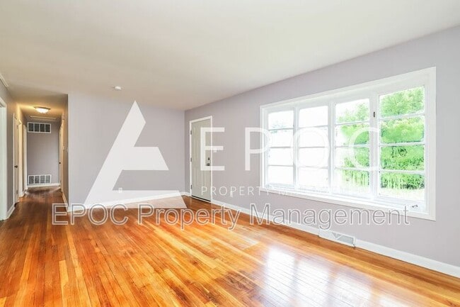 Building Photo - 204 Cassell St