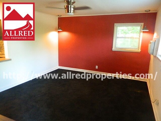 Building Photo - 621 N Leverett Ave