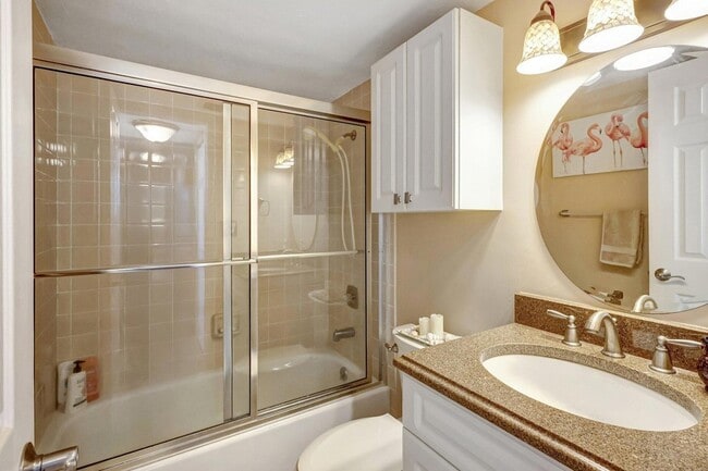 Building Photo - 10680 S Ocean Dr