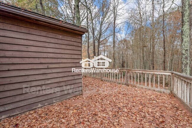 Building Photo - 12330 Deerhurst Dr