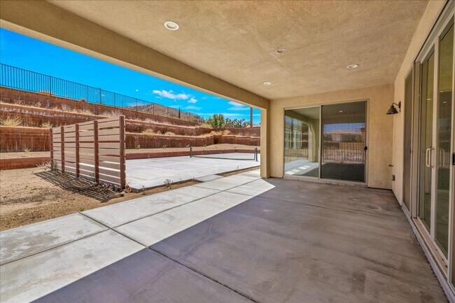 Building Photo - 56923 Ivanhoe Dr