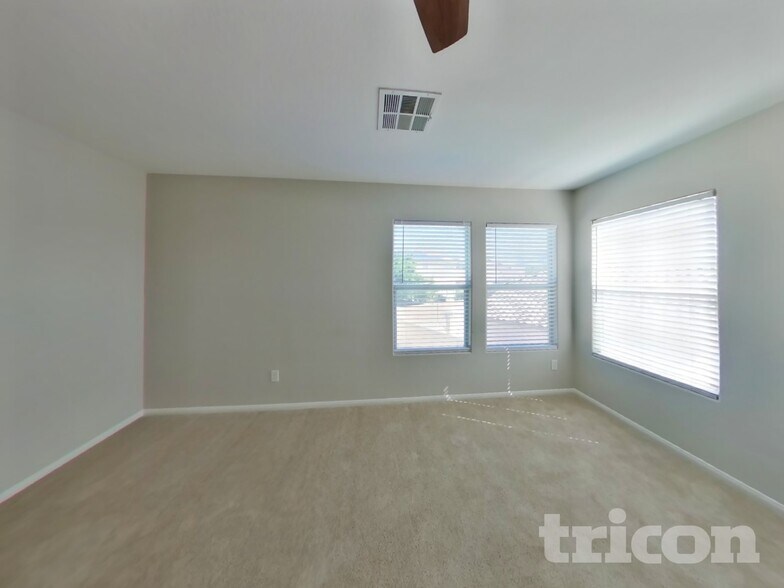 Building Photo - 4940 Naff Ridge Dr