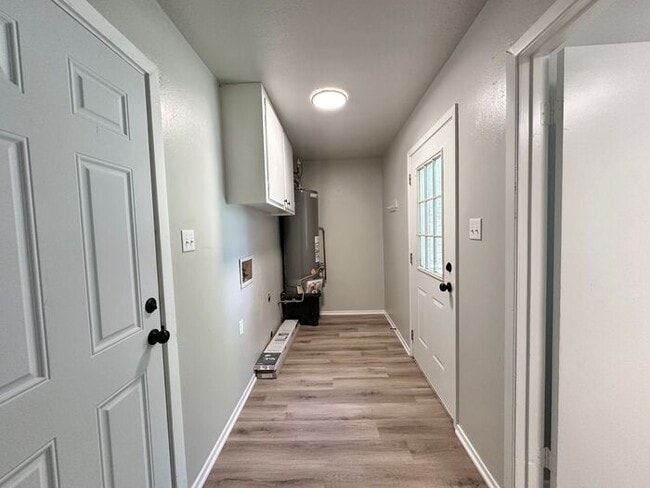 Building Photo - Available Now! 3 Bedroom 2.5 Bath Duplex i...