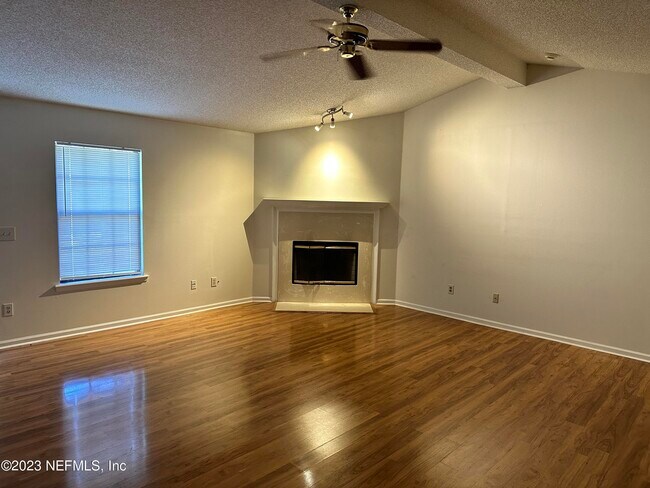 Building Photo - 4345 Gran Meadows Ln S