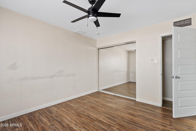 Building Photo - 449 E Continental Dr