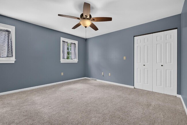 Building Photo - 2337 Laurel Top Cir