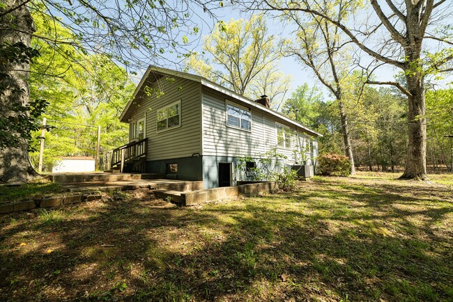 Building Photo - Spacious House on Old Six Mile Rd. - Water...