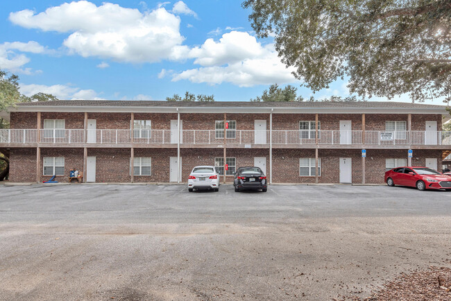 Building Photo - 936-938 Barrow St