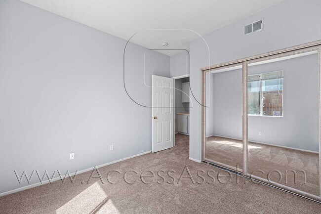 Building Photo - 27090 Adelanto Dr