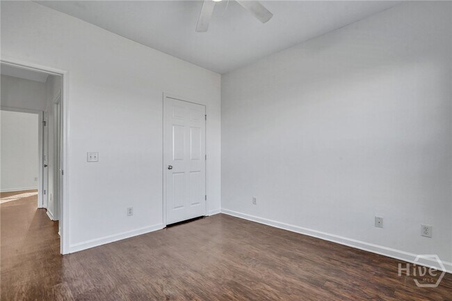 Building Photo - 179 Willow Point Cir