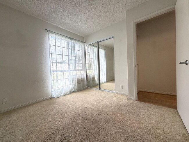 Building Photo - Villages at Waipio (Waipahu) - Ground Floor Unit, 2 bedroom/2 bathrooms and 1 parking stalls