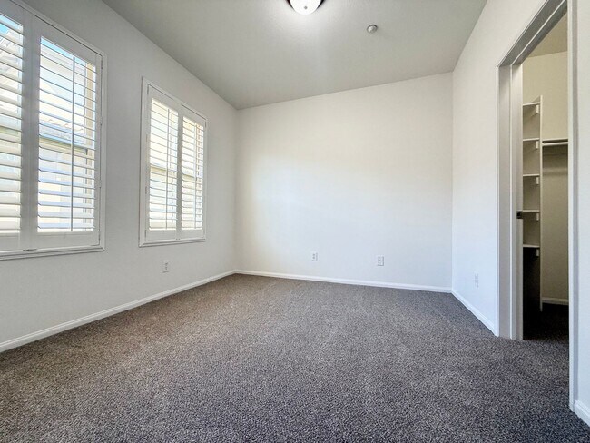 Building Photo - 2810 Piantino Cir