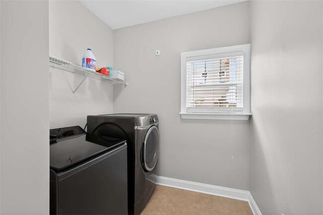 Building Photo - 7819 Brass Lantern Dr