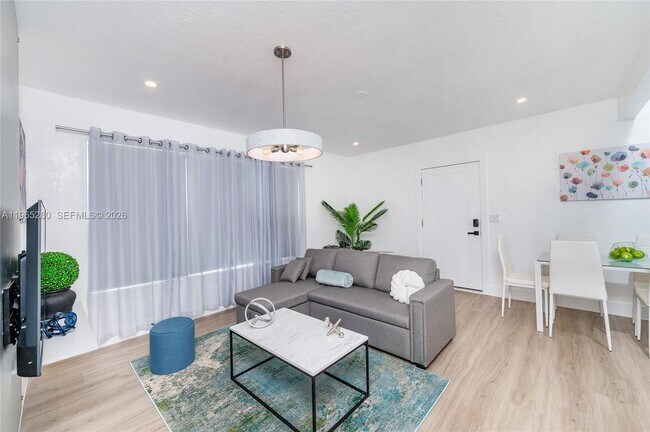 Building Photo - 3321 NW 19th Terrace