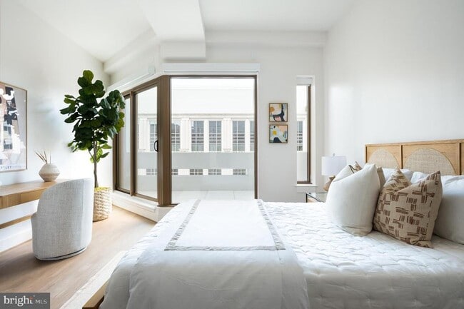 Building Photo - 1425 New York Ave NW