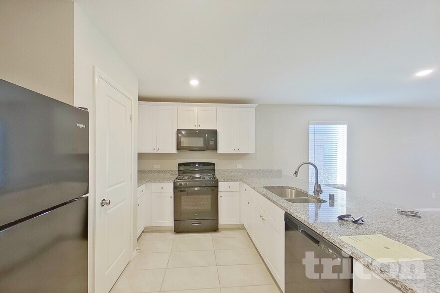 Building Photo - 1720 Clairborne Ct