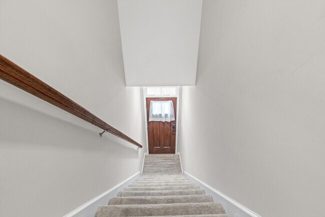 Building Photo - Bright & Beautiful 2BR/ 2BA Condo in Carrollton is NOW available!