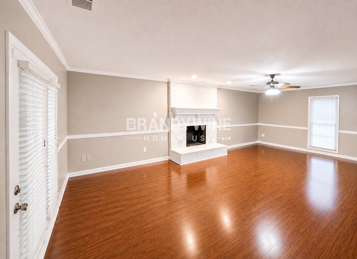 Building Photo - 7477 Stonington Dr