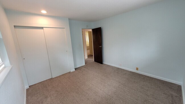 Building Photo - Spacious 5 Bedroom 3 Bath Duplex House w/ 2 car Garage and Gated Driveway in Mililani