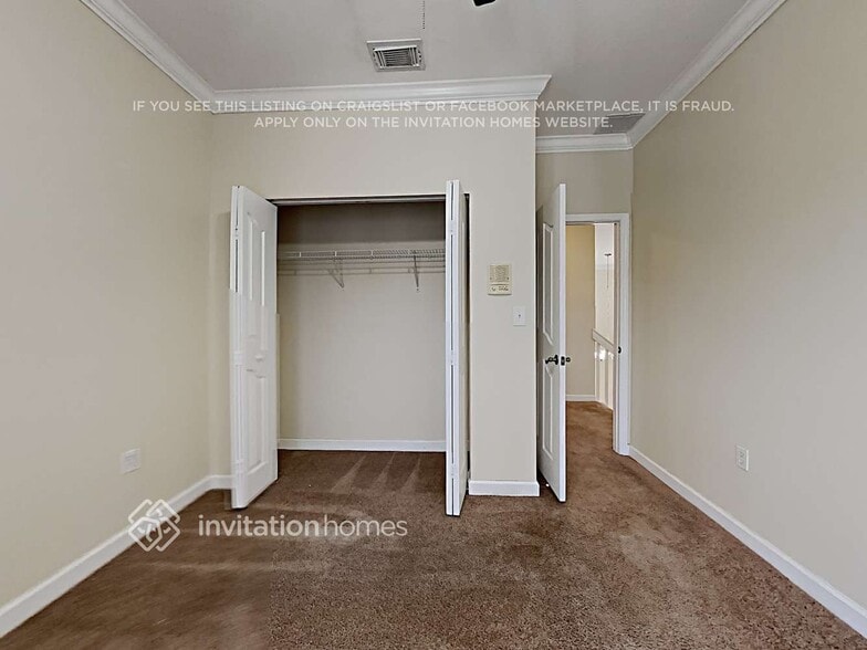 Building Photo - 15680 SW 20th Way