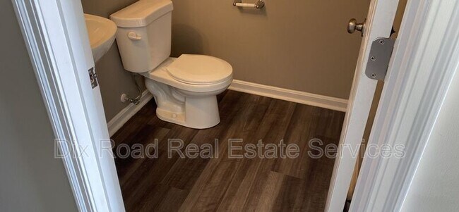 Building Photo - 806 Prescot Cir