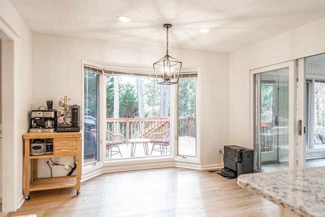 Building Photo - 11 Greenville Ln