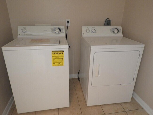 Building Photo - 15127 Brookwood Bridge Ln