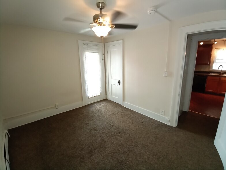 Building Photo - 608 Elmwood Ave