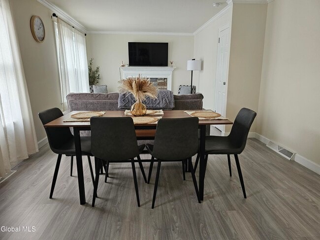 Building Photo - 489 Grooms Rd