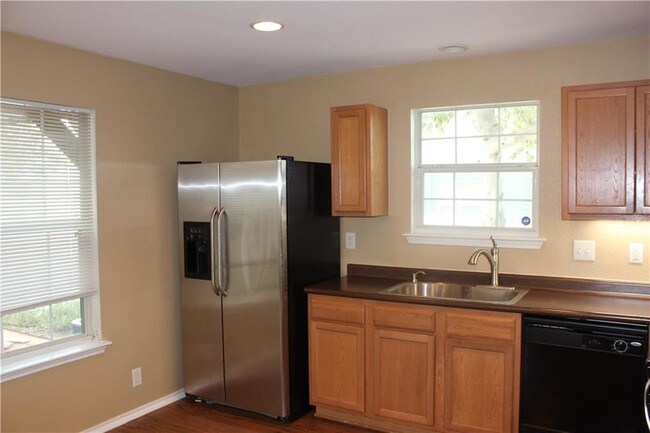 Building Photo - 386 McGarity