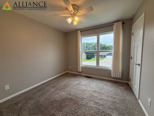 Building Photo - 112 Quail Ct