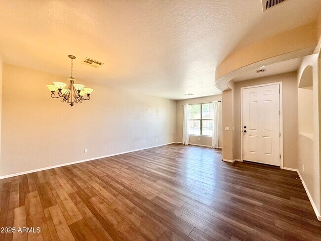 Building Photo - 2849 E Fandango Dr