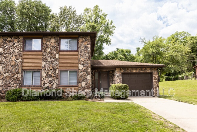 Primary Photo - 29 Innsbruck Ln