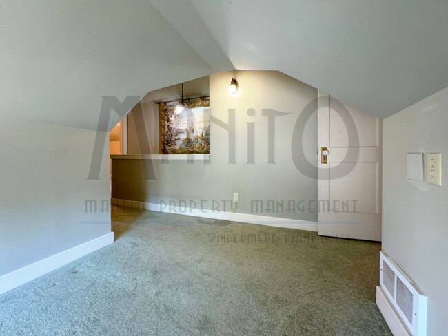 Building Photo - **COMING SOON** South Hill Swank