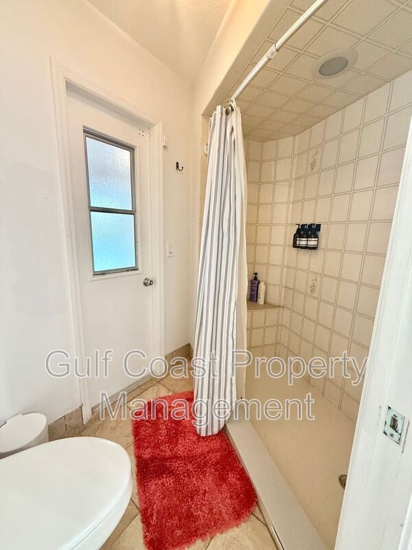 Building Photo - 2436 Abscott St