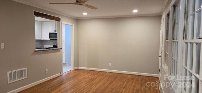 Building Photo - 225 Cooper Dr