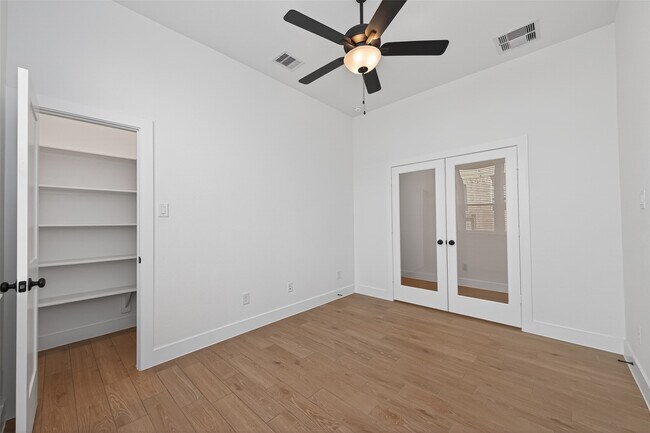 Building Photo - 177 Hidden Peak Dr