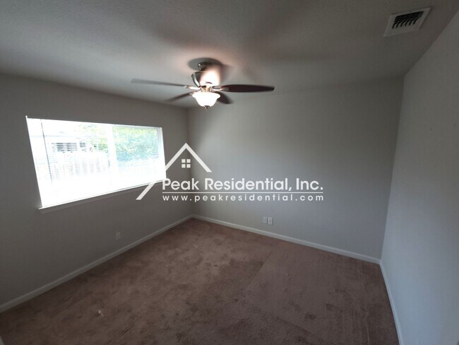 Building Photo - Wonderful 3bd/2ba Home near Whitney & Watt Avenue