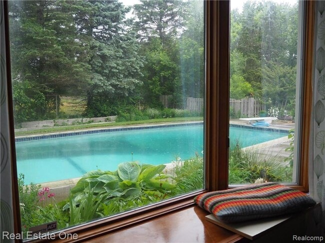 Building Photo - 5837 Folkstone Dr