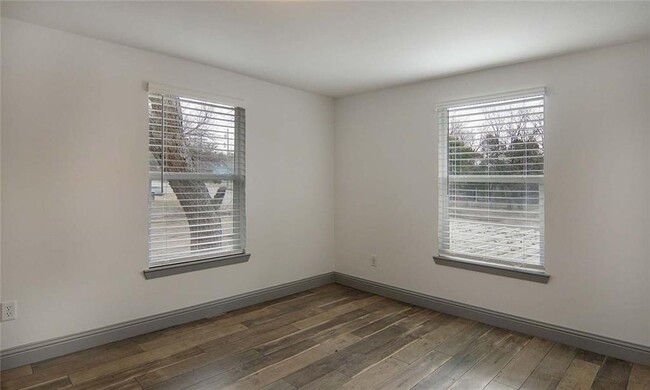 Building Photo - 311 Soward Ave