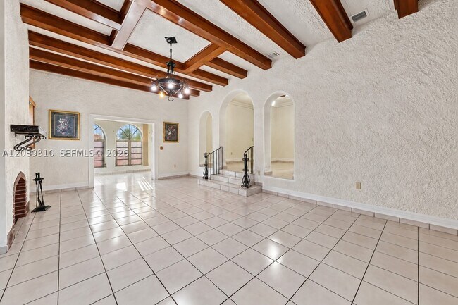 Building Photo - 1834 SW 10th St