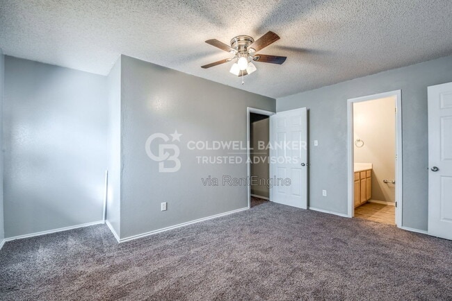Building Photo - 5332 Kenosha Ave