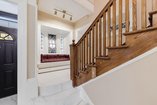 Building Photo - 58 Montebello Rd