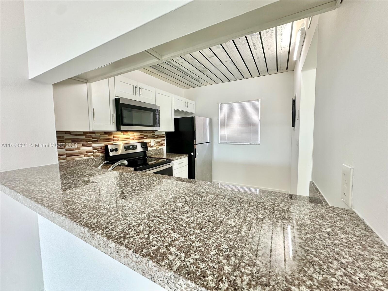 Building Photo - 19751 SW 114th Ave