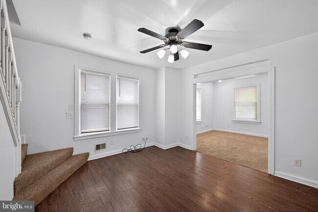 Building Photo - 365 N Prune St