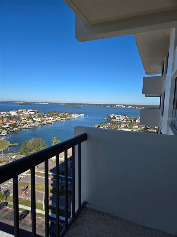 Building Photo - 400 Island Way