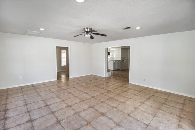 Building Photo - 10322 Nold Dr