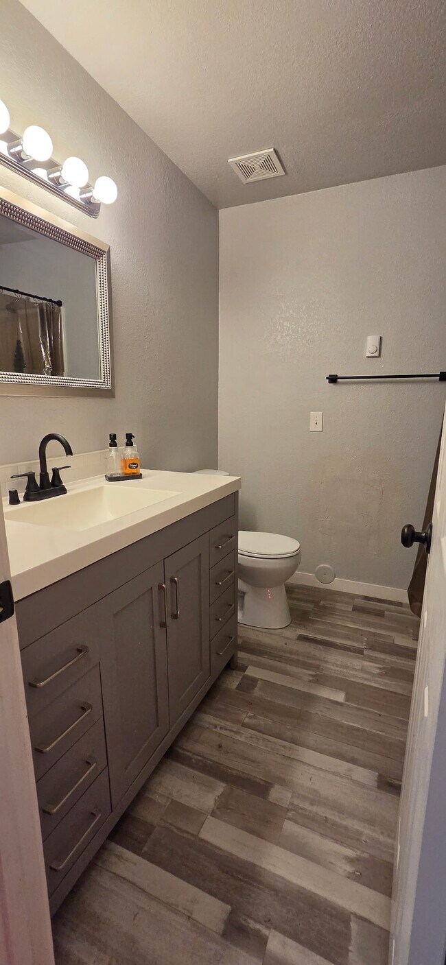 Building Photo - 1st Street