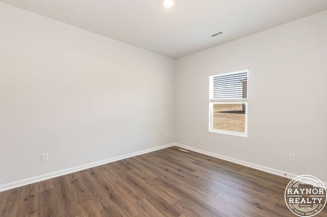 Building Photo - 44 Plantation Dr